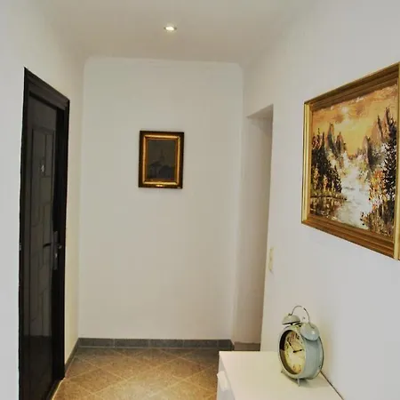 Gutshaus דירה קניטלפלד